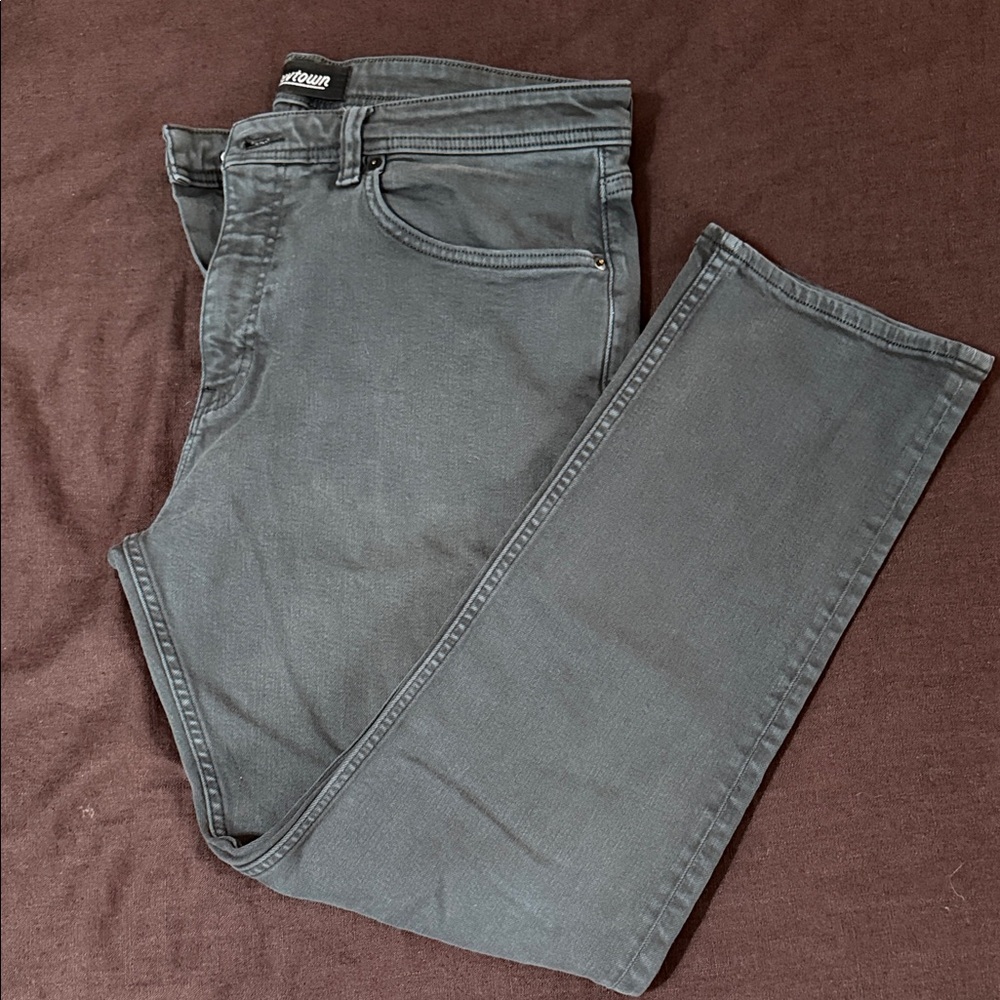 REVTOWN SHARP JEANS
The Sharp - Storm Gray 36/30